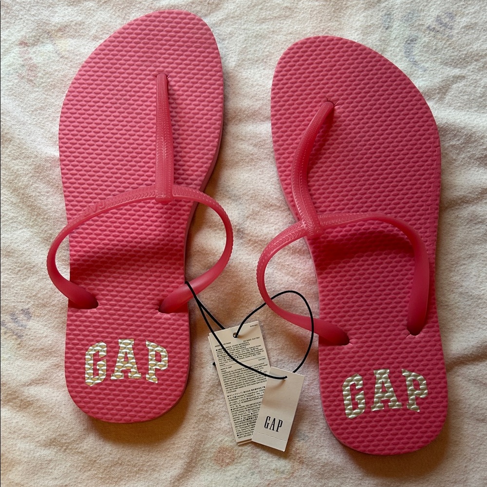 GAP Vibrant Pink Sandals flip flops size 7